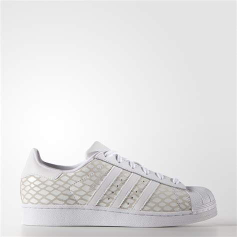 adidas sst schoen stapte in 1970 de basketbalvelden|Adidas Superstar .